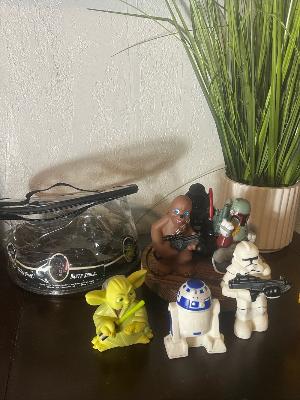 Star Wars Kids Toy Figure Set - Green, White, Brown, Blue, Black